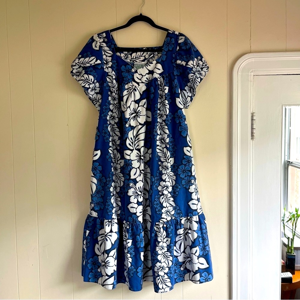 Vintage 1980’s Blue Hawaiian Tiki Muumuu Dress